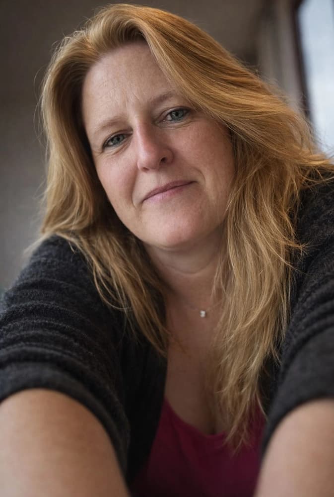 Valerie, massage therapist in Buizingen, in her relaxing massage salon